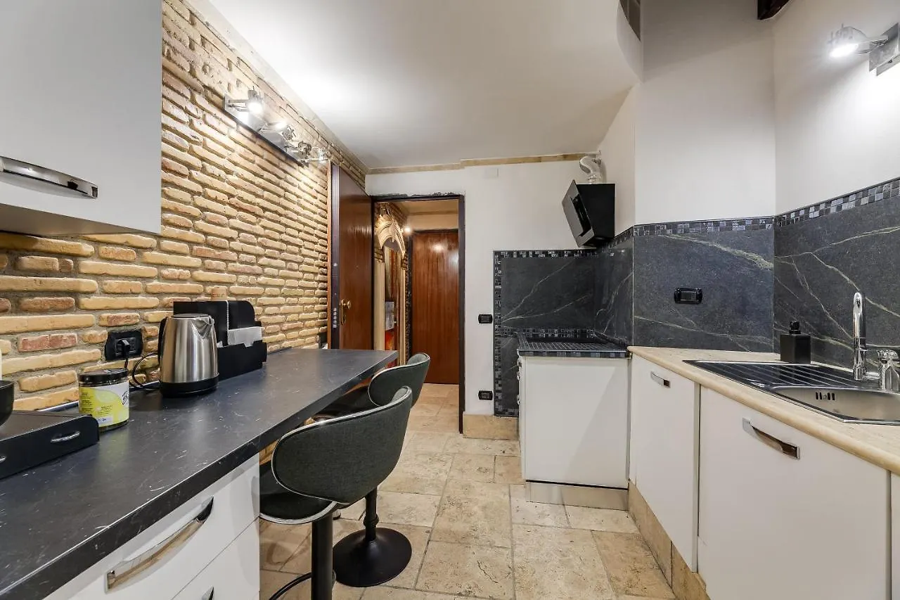 Oliviero - Piazza Navona Apartment Rome