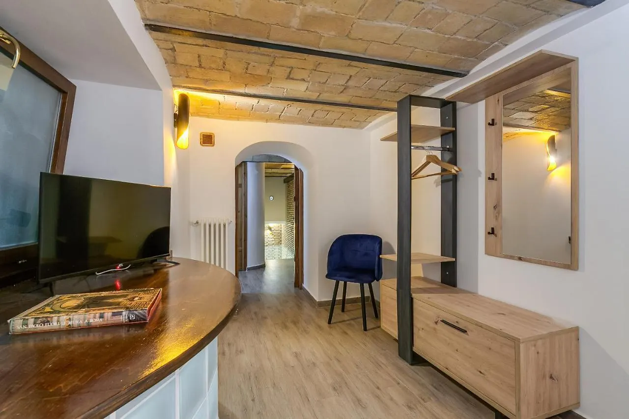 Oliviero - Piazza Navona Apartment Rome